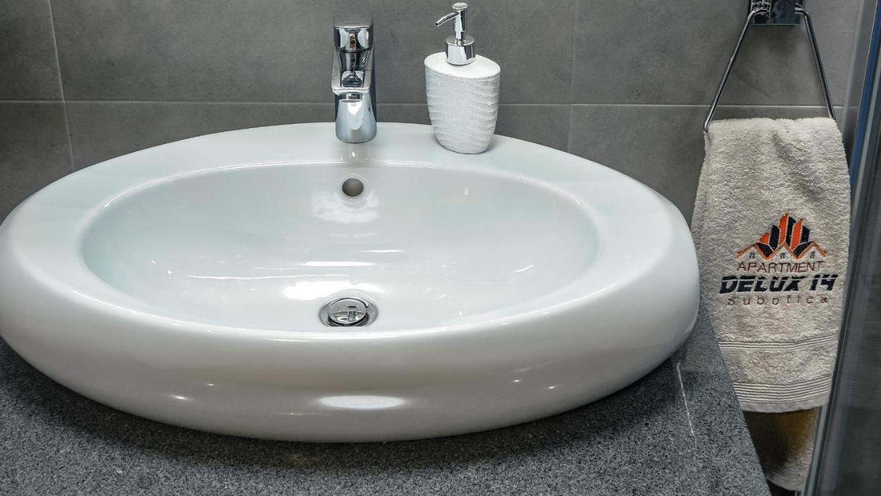 Apartment Delux 14 Subotica Bagian luar foto