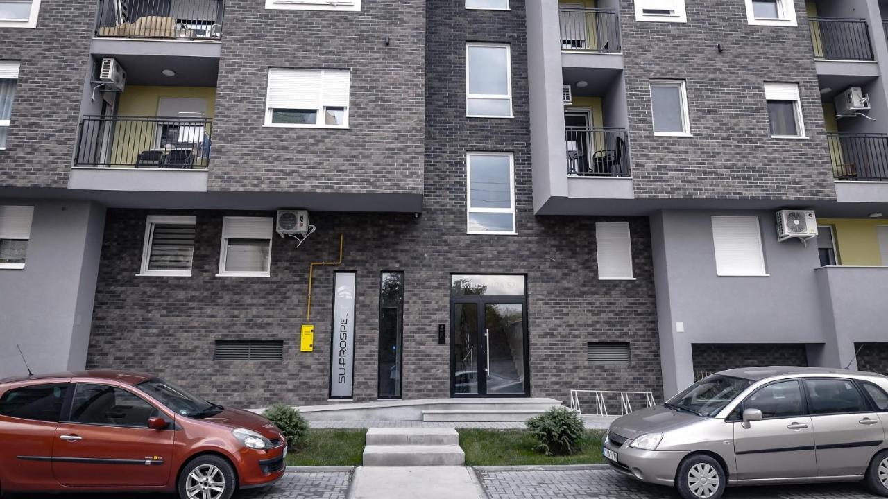 Apartment Delux 14 Subotica Bagian luar foto