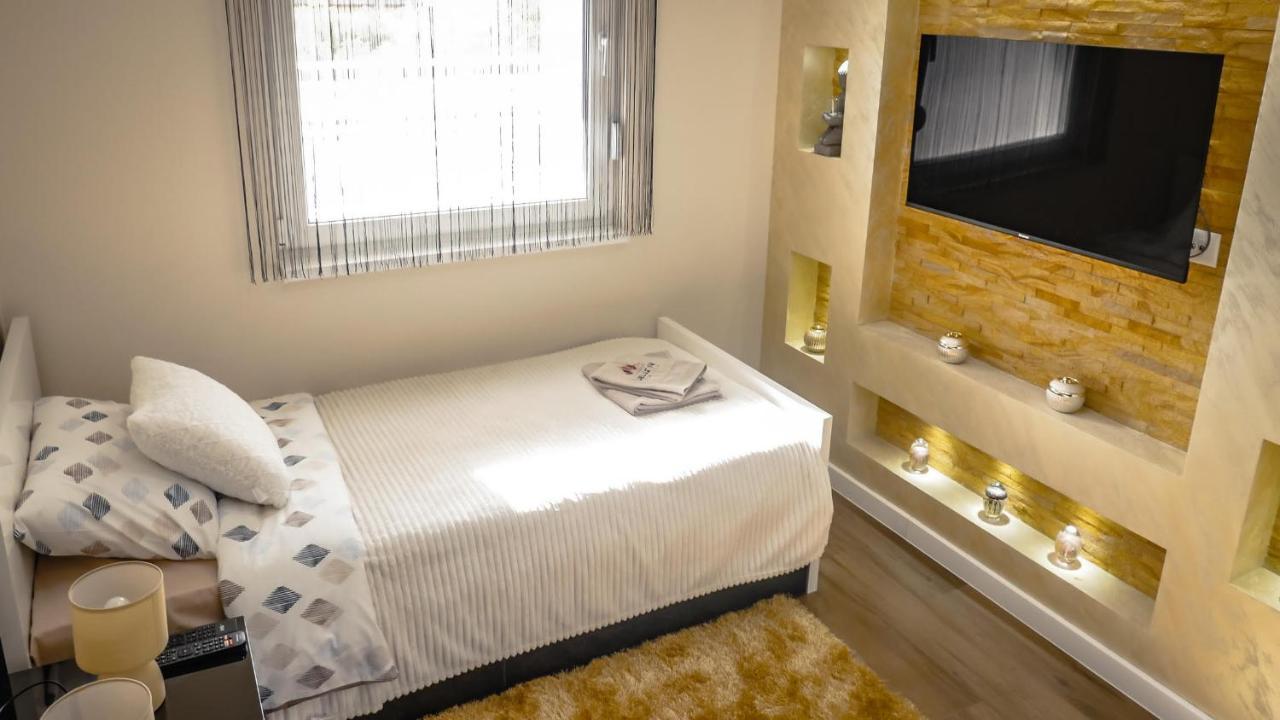 Apartment Delux 14 Subotica Bagian luar foto