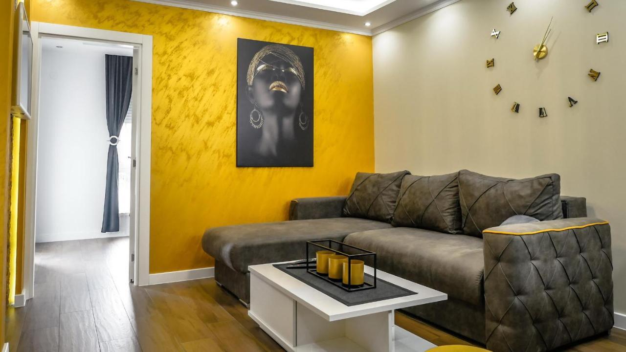 Apartment Delux 14 Subotica Bagian luar foto